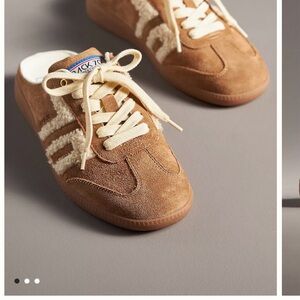 Back 70 Retro Suede Sneakers in Tan with Cream Sherpa Details